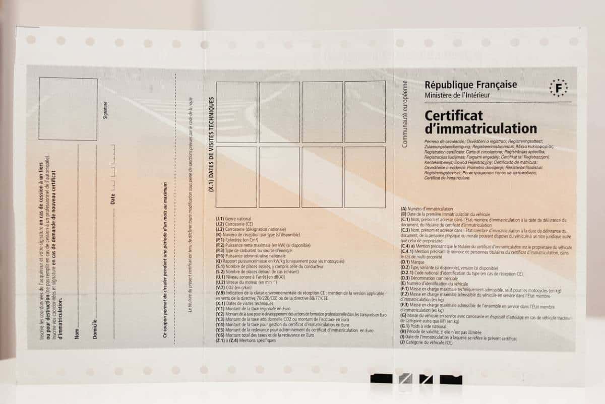 découvrez comment plastifier une carte grise de manière simple et efficace avec nos conseils pratiques. protégez votre document officiel pour une durée prolongée.